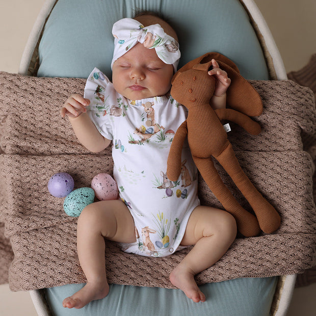 Snuggle Hunny Short Sleeve Organic Bodysuit with Frill - Easter - Easter Bunnies