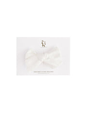 Karibou Skylah Pinwheel Linen Bow - Whipped Cream